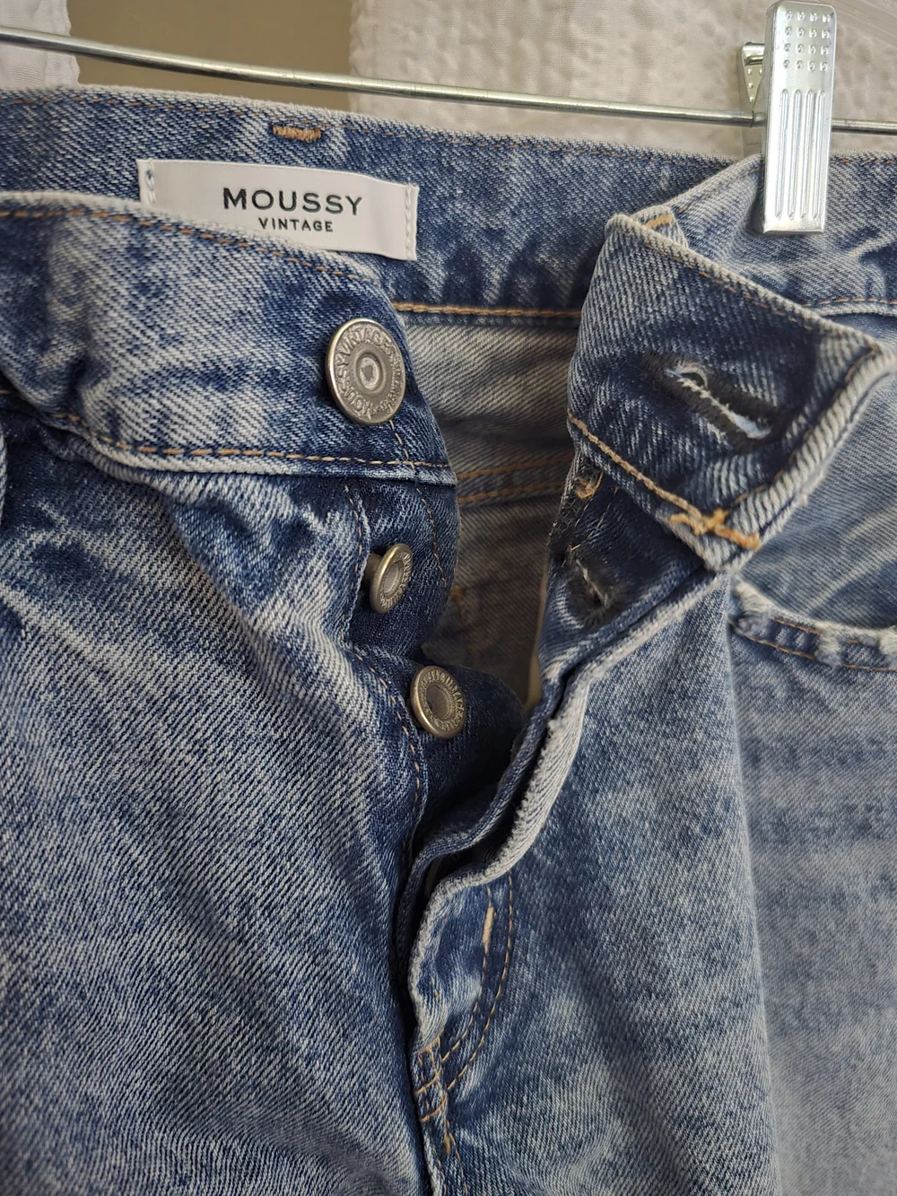Moussy Faded Light Blue Straight-Leg Womens Size 28 Jeans